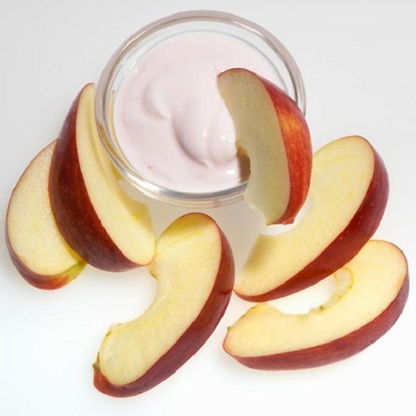 apples-with-maple-cinnamon-yogurt-700x700.jpg